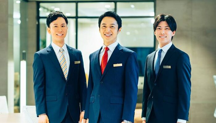 3人の若い男性